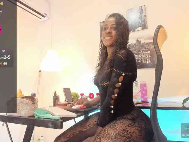 BrianaBrown webcam