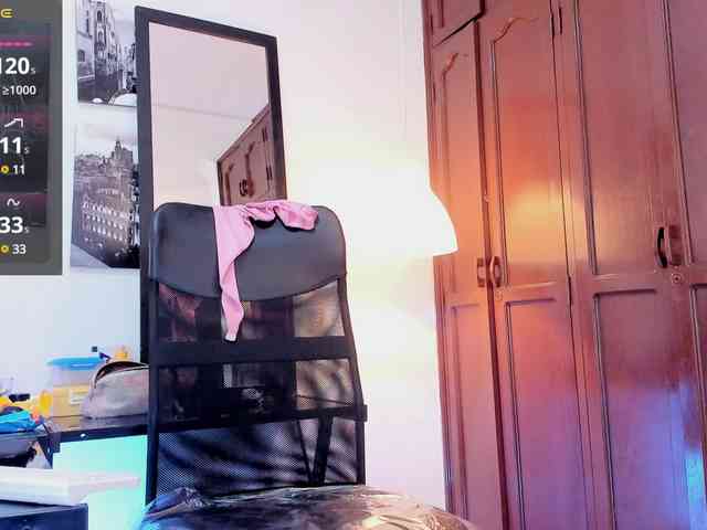 BrianaBrown webcam