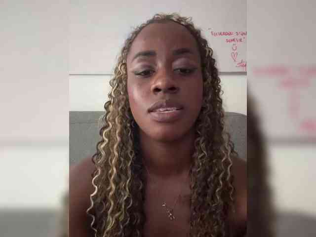 BrianaBrown webcam