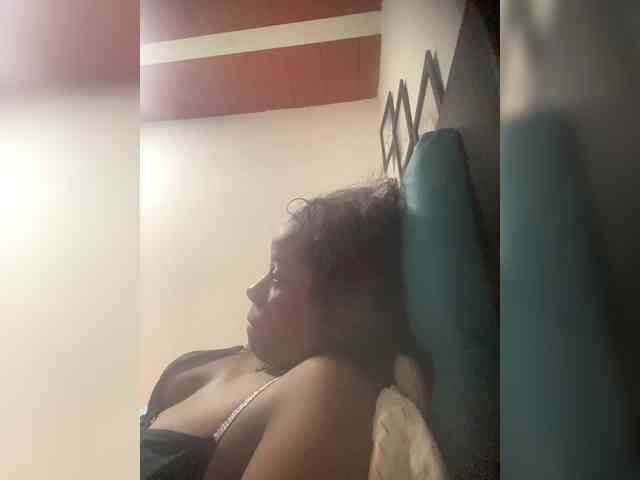 BrianaBrown webcam