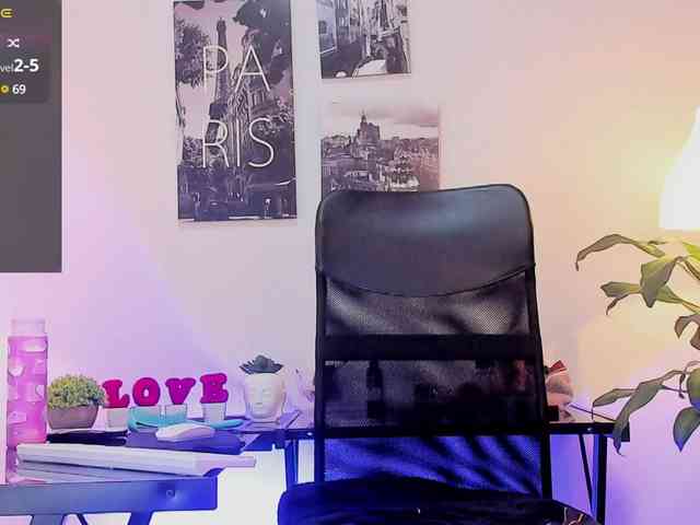 BrianaBrown webcam