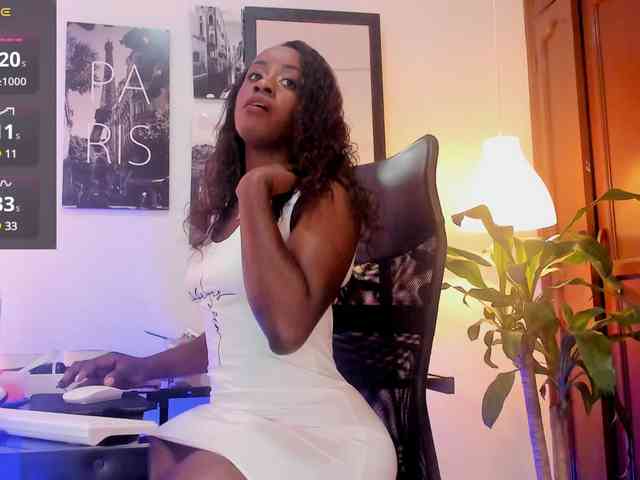 BrianaBrown webcam