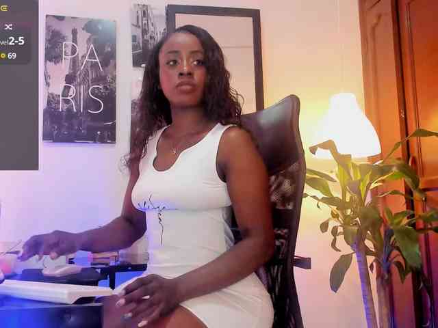 BrianaBrown webcam