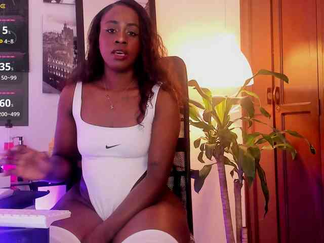 BrianaBrown webcam