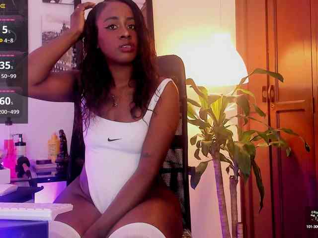 BrianaBrown webcam
