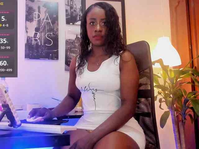 BrianaBrown webcam
