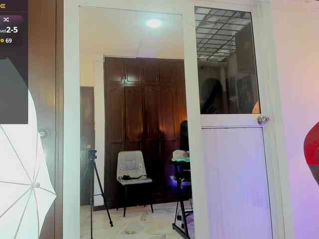 BrianaBrown webcam
