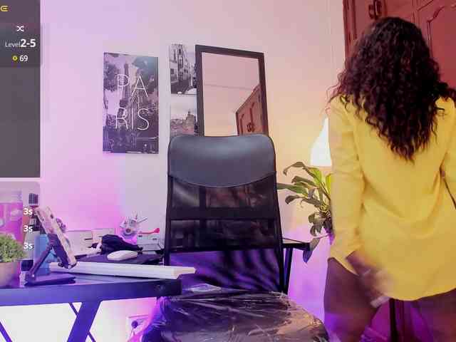 BrianaBrown webcam