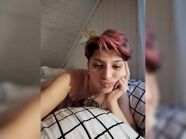 QuietToriel live cam profile