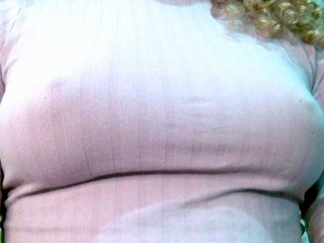 Crystal25's BongaCams show and profile