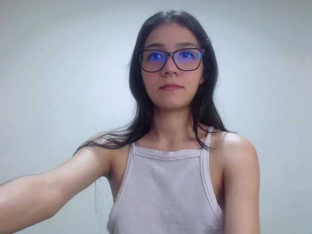 Roxy Smithh on Bongacams
