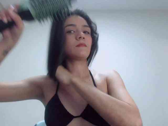 Roxy-smithh webcam