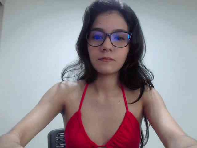 Roxy-smithh webcam