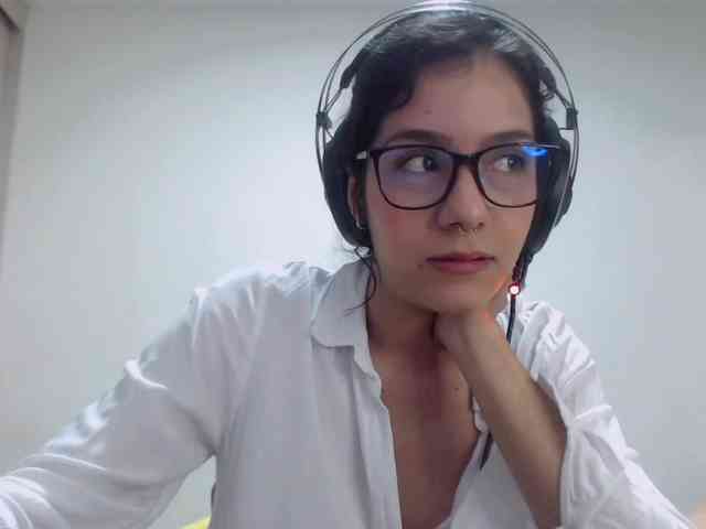 Roxy-smithh webcam