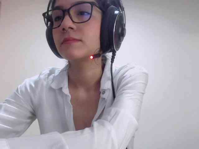 Roxy-smithh webcam