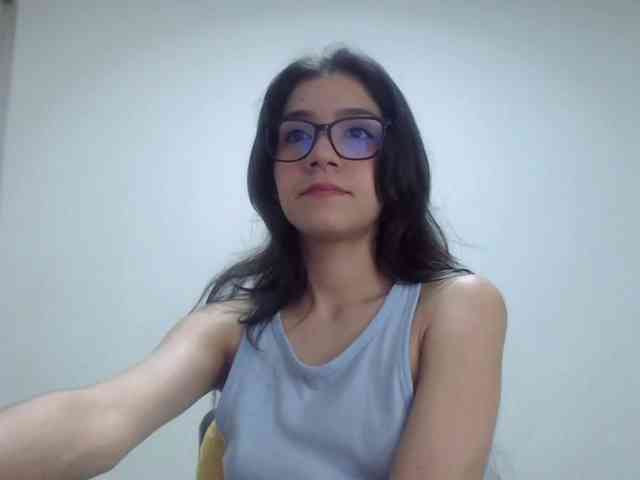 Roxy-smithh webcam