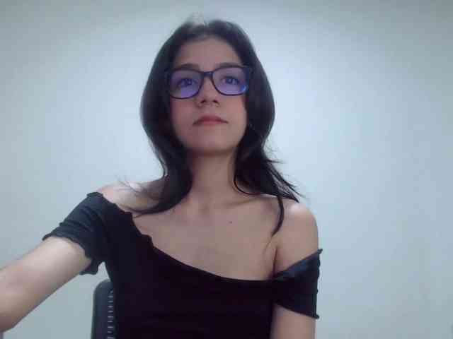 Roxy-smithh webcam