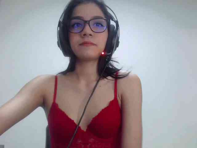 Roxy-smithh webcam
