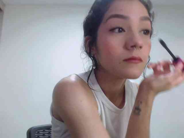 Roxy-smithh webcam