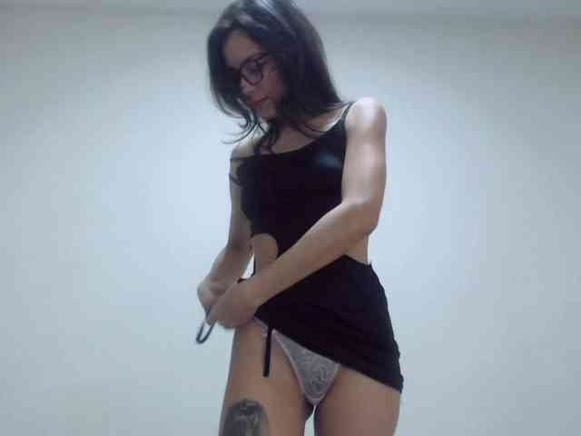 Roxy-smithh webcam