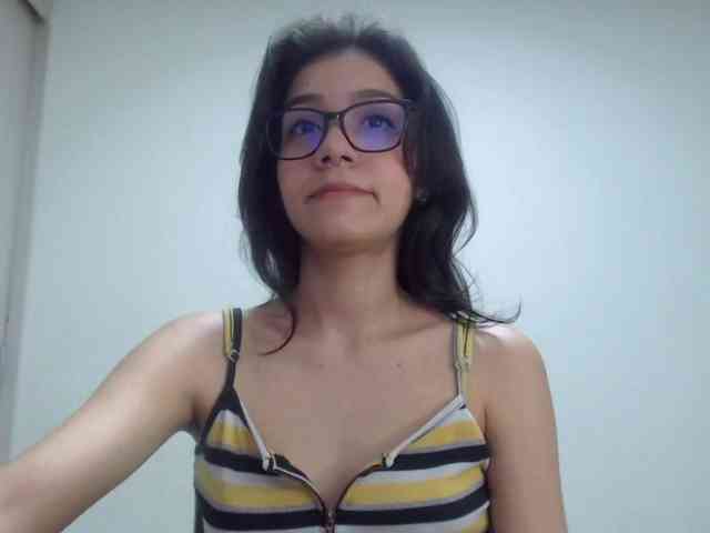 Roxy-smithh webcam