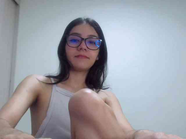 Roxy-smithh webcam