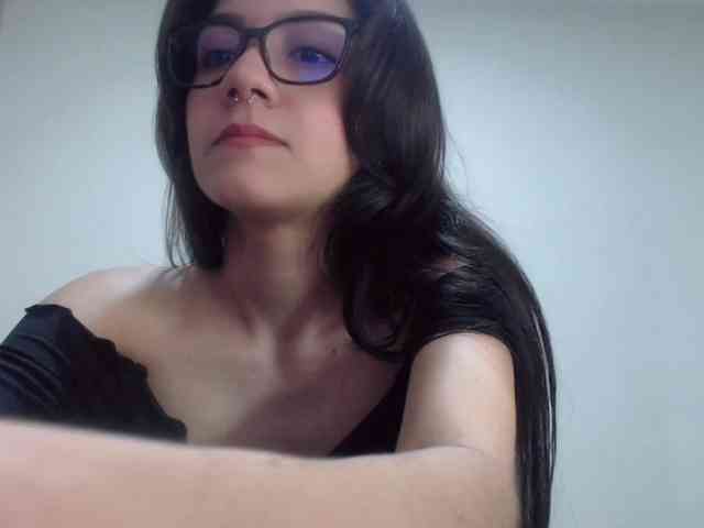 Roxy-smithh webcam