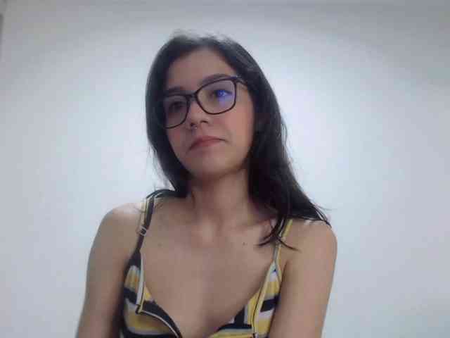 Roxy-smithh webcam