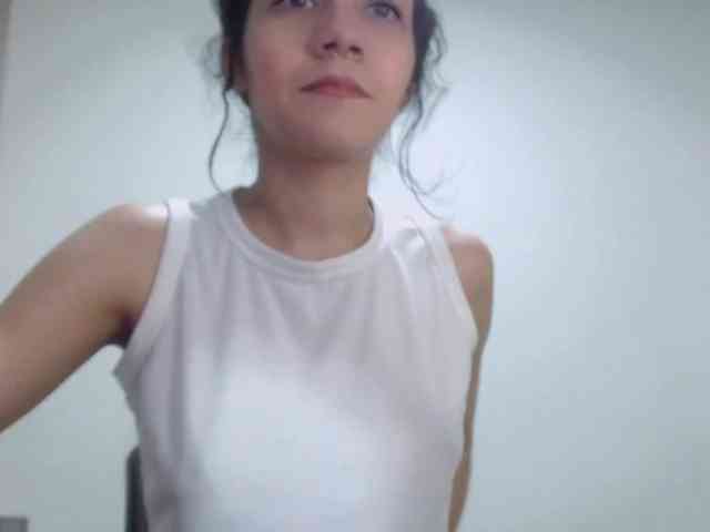 Roxy-smithh webcam