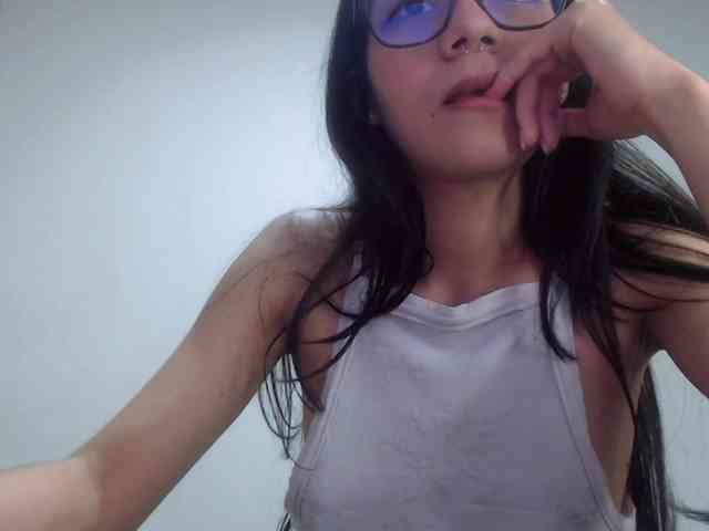 Roxy-smithh webcam