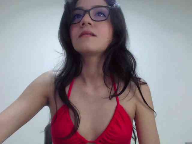 Roxy-smithh webcam