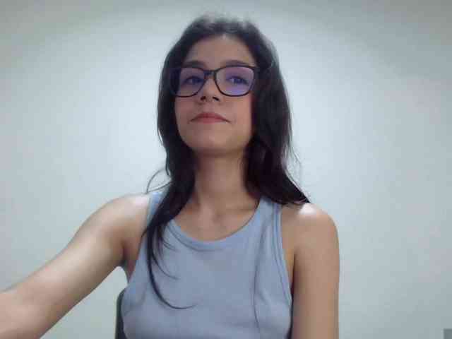 Roxy-smithh webcam