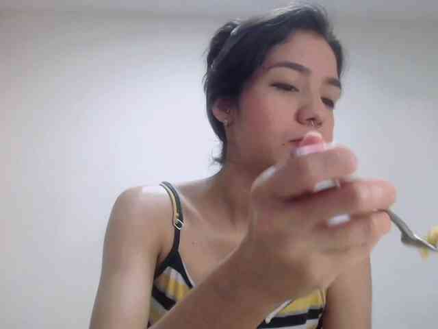 Roxy-smithh webcam