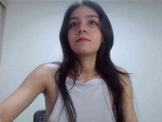 Roxy-smithh webcam