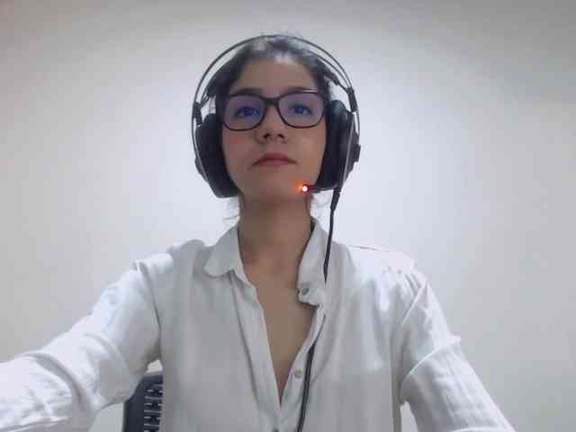 Roxy-smithh webcam