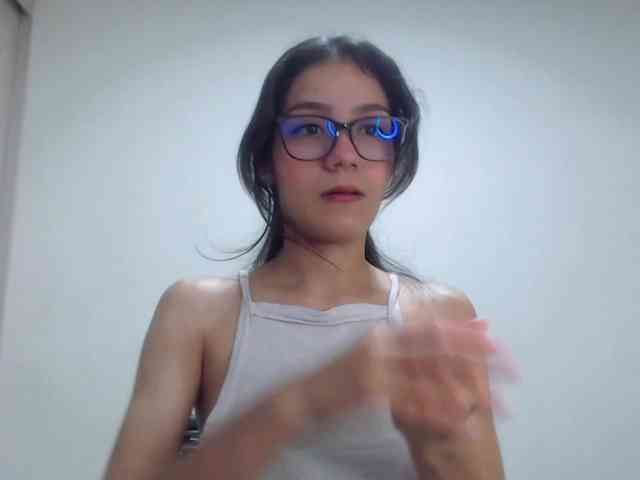 Roxy-smithh webcam