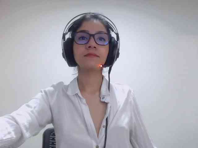 Roxy-smithh webcam