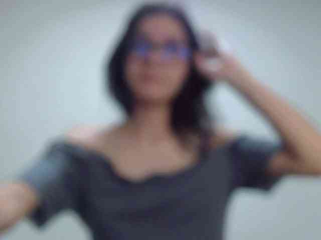 Roxy-smithh webcam