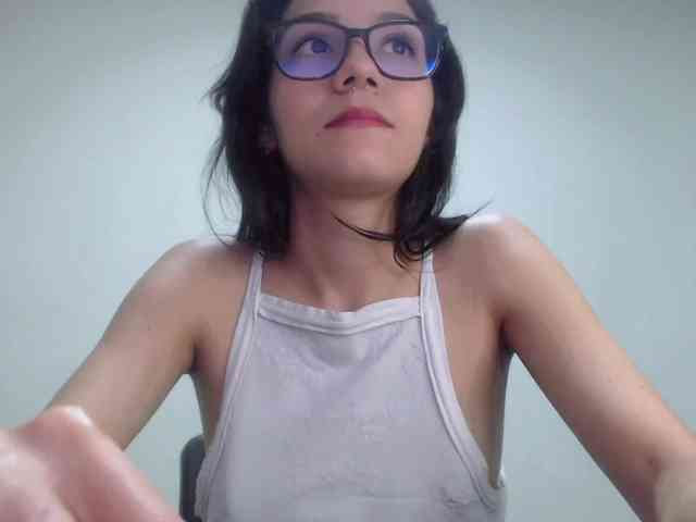 Roxy-smithh webcam