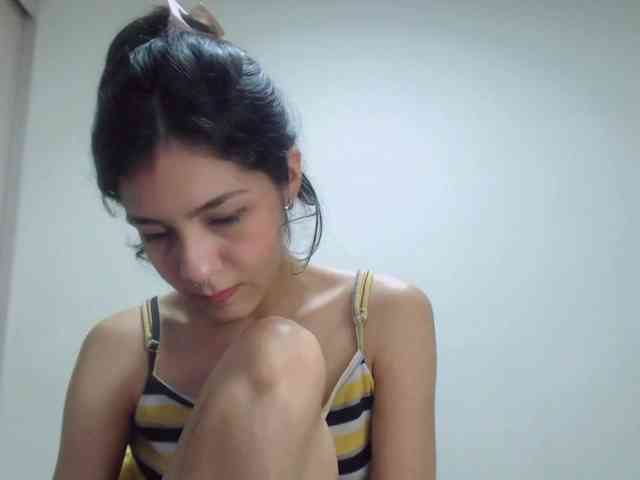 Roxy-smithh webcam