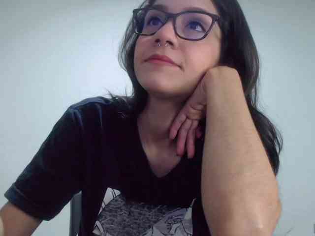 Roxy-smithh webcam