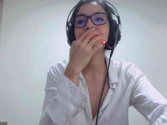 Roxy-smithh webcam