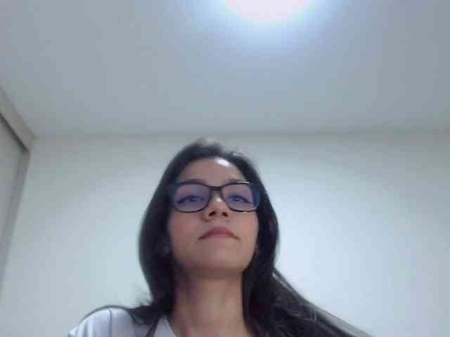 Roxy-smithh webcam