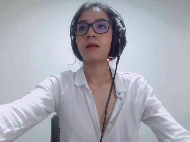 Roxy-smithh webcam