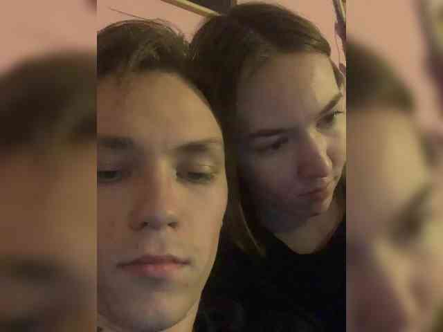 AlxAndNstya webcam