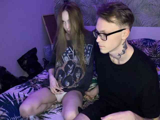 AlxAndNstya webcam