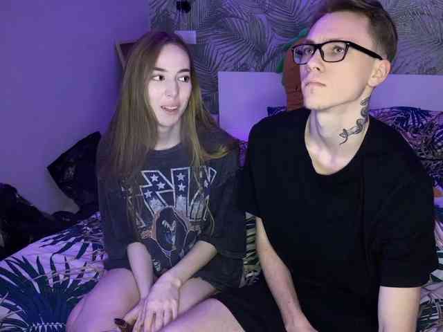 AlxAndNstya webcam