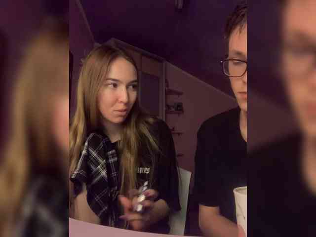 AlxAndNstya webcam