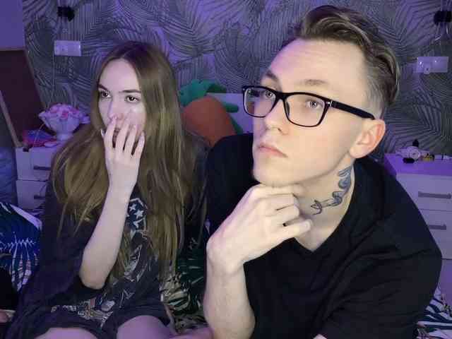AlxAndNstya webcam