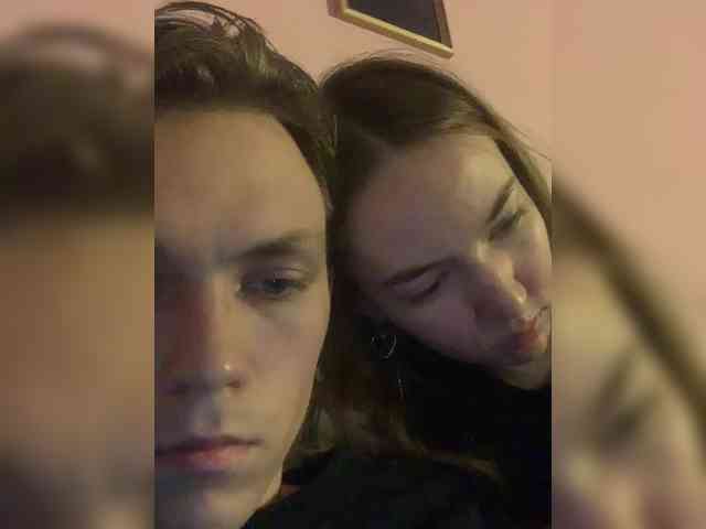 AlxAndNstya webcam